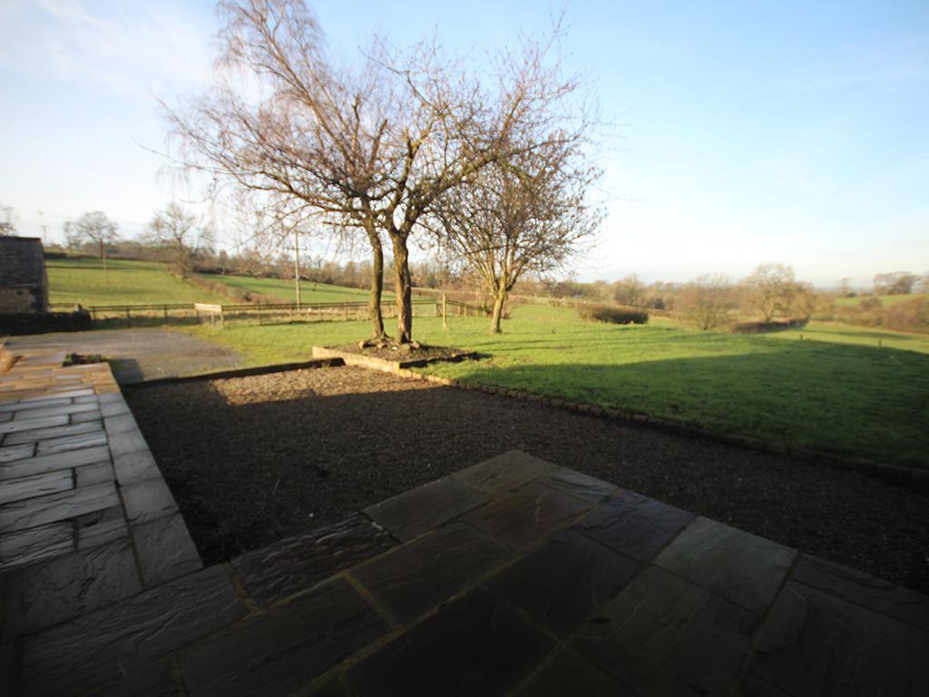 4 bedroom house To Let in Barnoldswick - IMG_0756.jpg